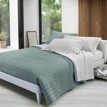 Carica l'immagine nel visualizzatore di Gallery, Copriletto matrimoniale in raso di puro cotone TEA SOMMA