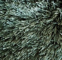 Carica l&#39;immagine nel visualizzatore di Gallery, Tappeto Shaggy Fluo Olive - Sobel
