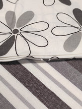 Carica l&#39;immagine nel visualizzatore di Gallery, Strofinacci da cucina 100% cotone righe e fiori- 3 colori

