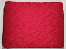Carica l&#39;immagine nel visualizzatore di Gallery, Trapuntino quilt tinta unita rosso microfibra - Zambaiti
